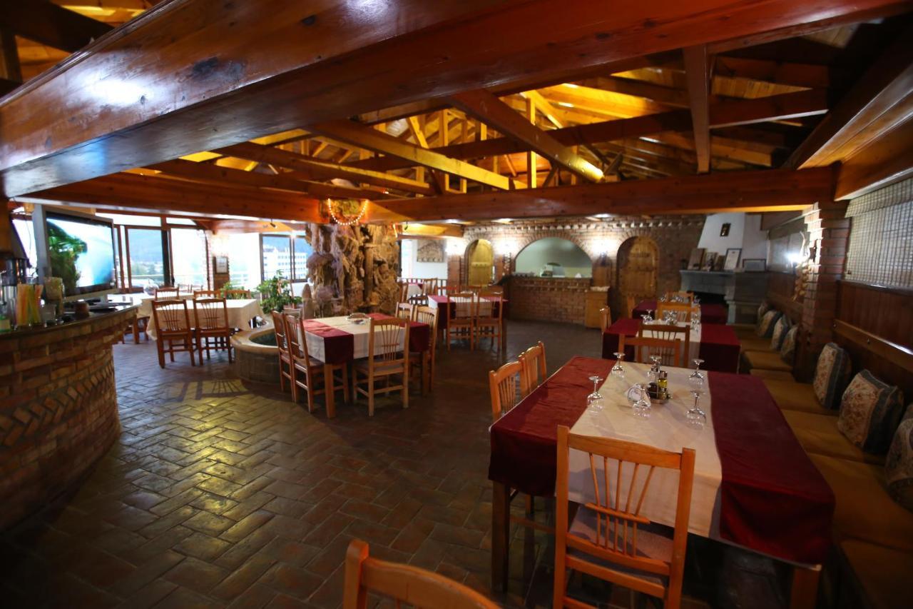 Hotel Pasarela Берат Экстерьер фото